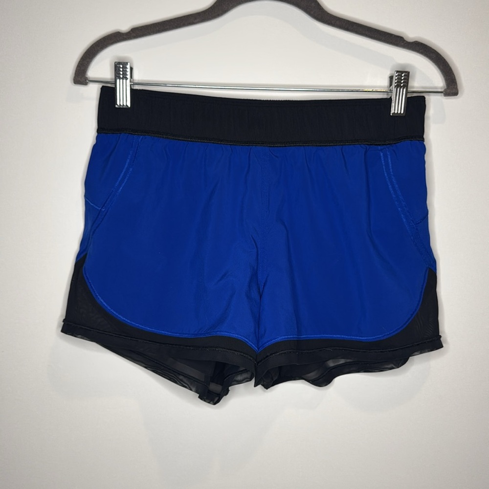 Lululemon Shorts 2.5” Inseam Size 6 Black - Picture 6 of 6